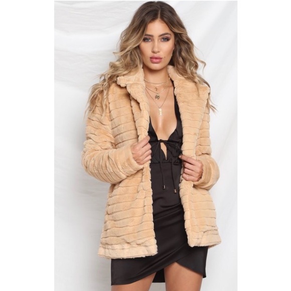 🔥2X Host Pick🔥SOLD 🔥 Teddy Jacket - Sand - Picture 2 of 8